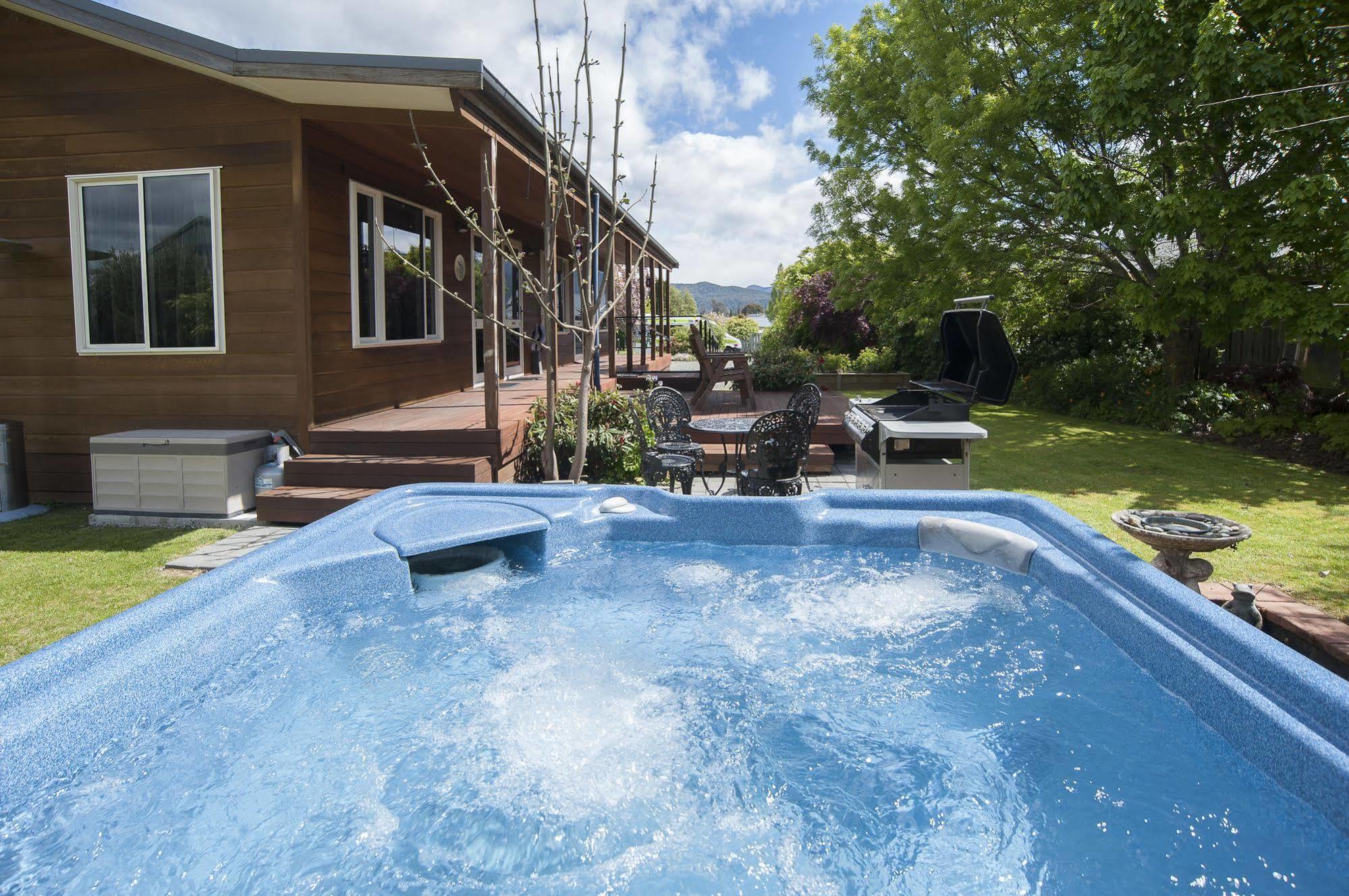 Blue Ridge Studios And Bed & Breakfast Те-Анау Екстер'єр фото